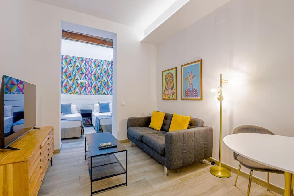 Apartment Alcam Books B *